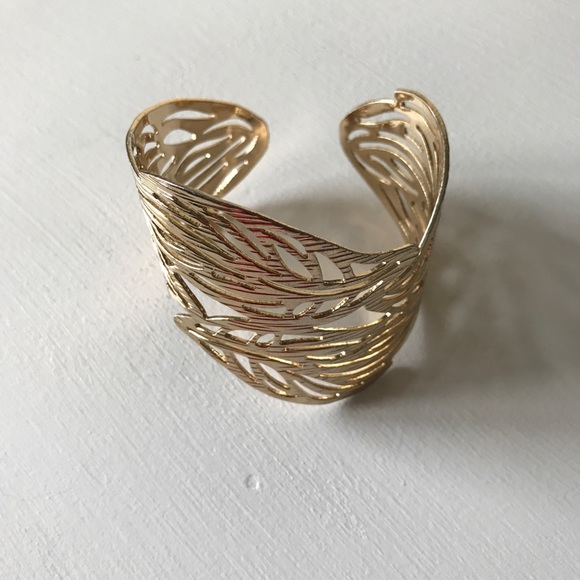 Forever 21 Gold Cuff Bracelet - Picture 2 of 4